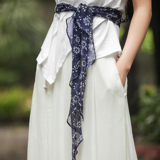 【林栖设计小店】【现货】生活在左蓝印花真丝三角巾丝巾发饰配饰2932248/2962258Y 商品图8