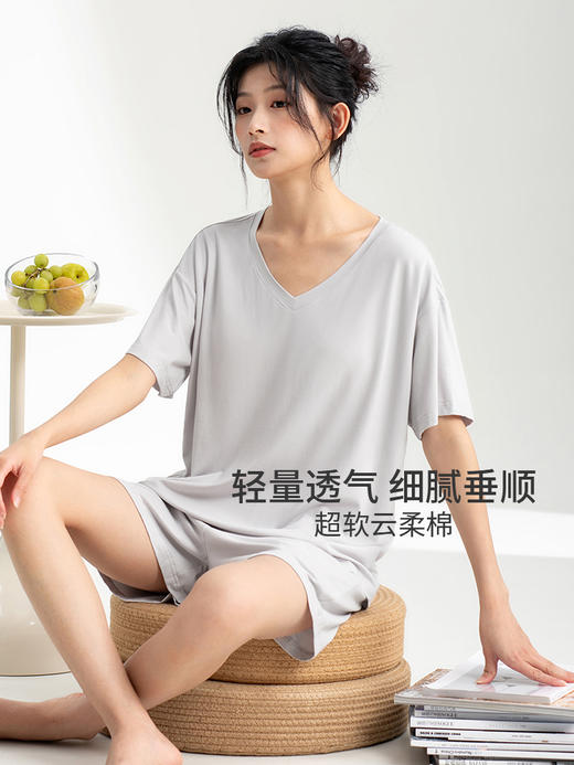 康妮雅女式短袖短裤套头套装 商品图2