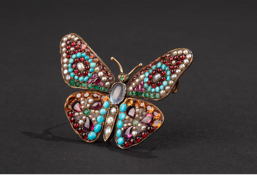独角鹿西洋古董1890年代英国出品蝴蝶造型18K黄金镶嵌多宝石及天然海水珍珠胸针 商品图0