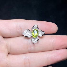 S925橄榄石戒指-花托四爪切割面