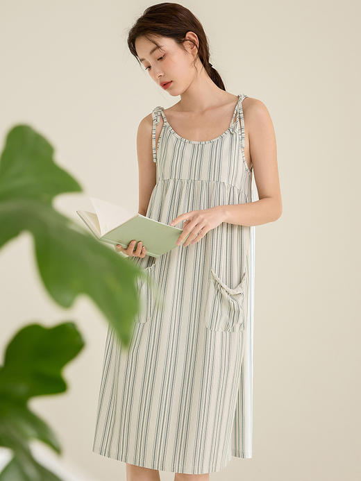 康妮雅女式吊带睡裙 商品图3