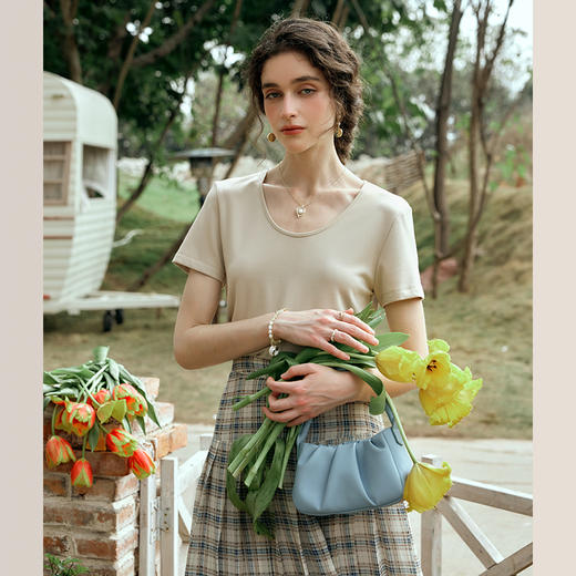 OLrain欧芮儿香草色短袖T恤女夏季2024新款时尚宽松正肩圆领上衣 商品图1