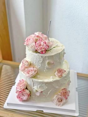 唯美折射玫瑰鲜花双层蛋糕