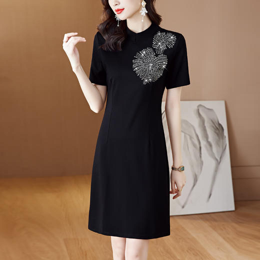 AHM-9086法式名媛风钉珠圆领连衣裙夏季新款简约时尚休闲减龄小黑裙 商品图2