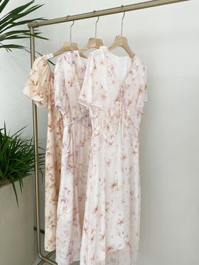 粉色系真丝连衣裙