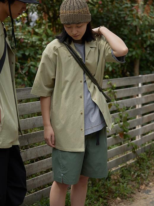 步履不停/4B11158C/古巴领翻领绿色短袖衬衫外套 商品图2