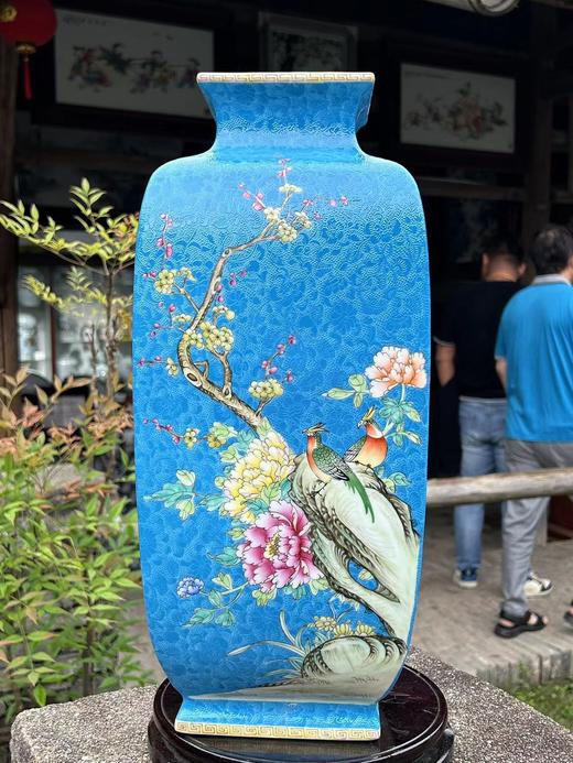 蓝地扒花花鸟四方瓶 商品图0
