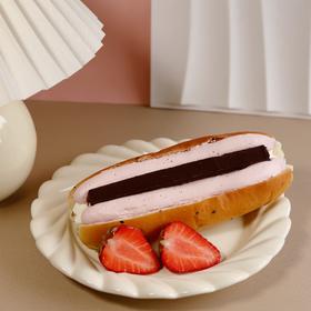 草莓生巧牛乳包