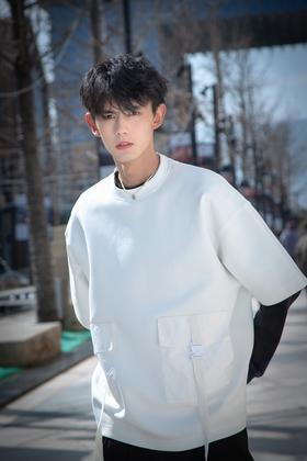 S412412963极简短袖T恤