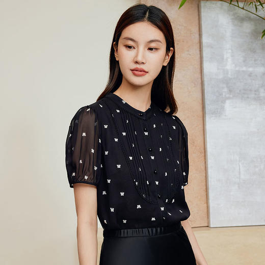 玳莎印花小立领真丝衬衫女2024夏季新款优雅织带设计感泡泡袖上衣  EB31105 商品图1