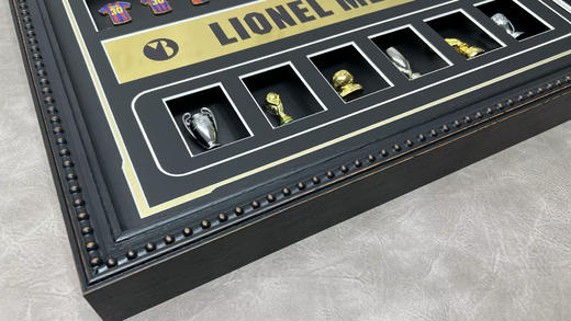 收藏系列 梅西 装饰纪念画 豪华版（非亲签） 商品图3