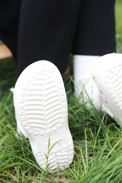 侧面好帅！！拍照好看の云彩洞洞鞋。软支撑裸足脚感凉鞋A042688 商品图9