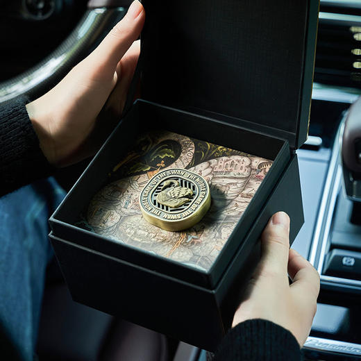 大英博物馆 天鹅贵族游戏棋盘系列 香薰车饰 香氛车载 车载香氛 生日送礼 节庆礼物 商品图3