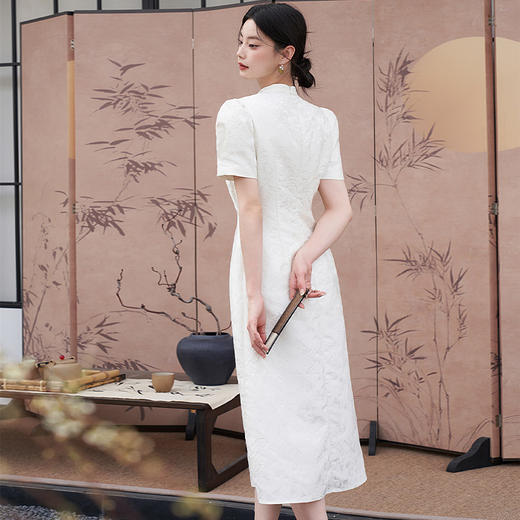西遇国风收腰A摆连衣裙新款杏色气质提花褶皱新中式女装V0041090 商品图4