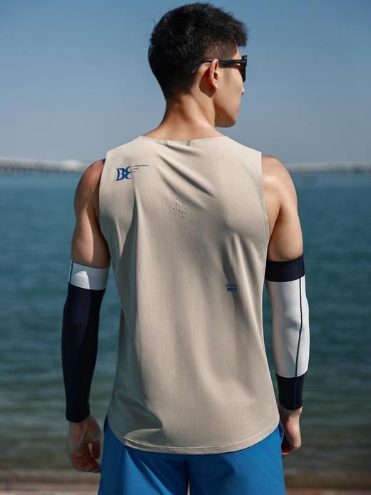 身体智慧 BODYWIT 男款 飞天 2.0 跑步无袖T 商品图4