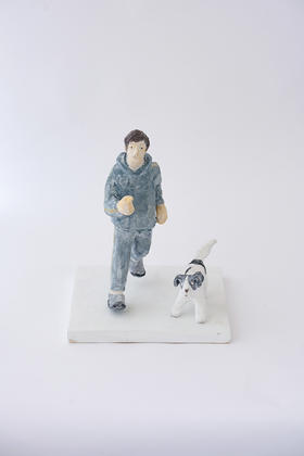 石原稔久33雕塑｜遛狗