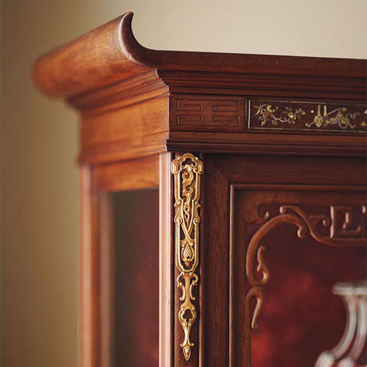 【已售】独角鹿西洋古董1880年代法国出品东方风格雕漆人物山水楼阁饰板螺钿镶嵌铜鎏金装饰展柜 商品图1