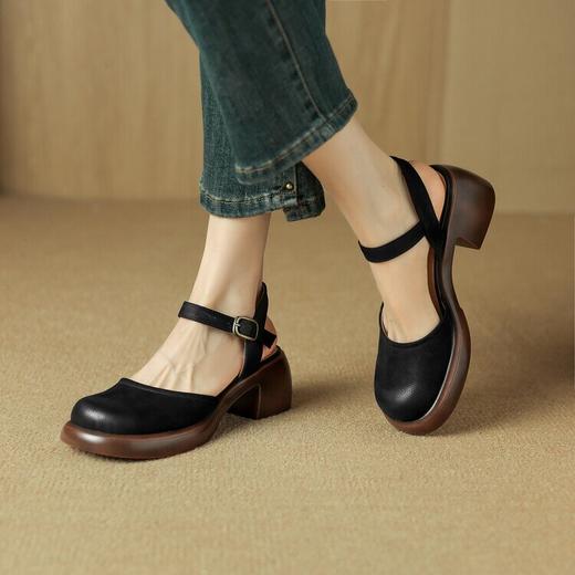 【预售5天】复古学院风轻熟简约，粗跟包头百搭休闲扣带凉鞋GP&2897 商品图4