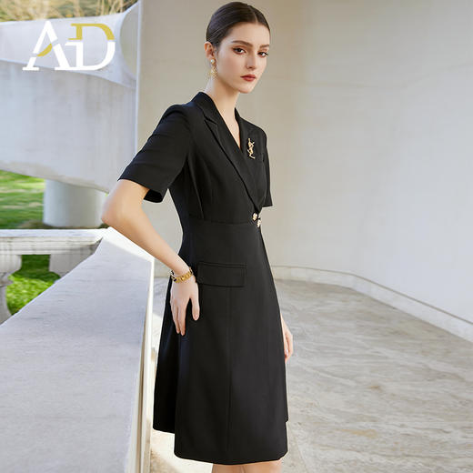 AD法式赫本风黑色连衣裙女气质高级感围裹式a字裙夏季短袖西装裙 商品图3