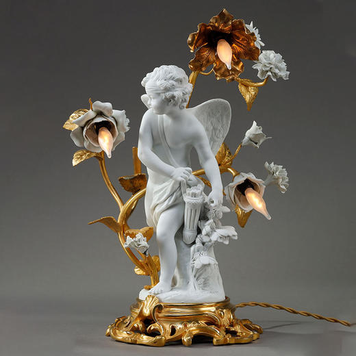 独角鹿西洋古董19世纪晚期法国名出品古希腊「爱神厄洛斯与达芙妮」主题素胎瓷鎏金装饰台灯一对 商品图2