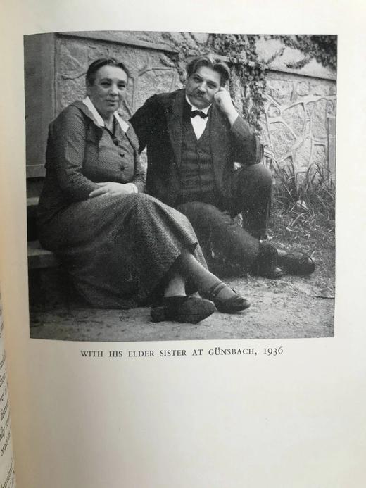 1947年 阿尔贝特·施韦泽：其人与其思想 30幅插图 漆布精装18开 商品图9