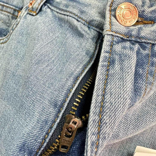 【断码 捡漏】返场 原单 CON家 微泛白的复古淡蓝 很自然的微磨破做旧牛仔裤 商品图14