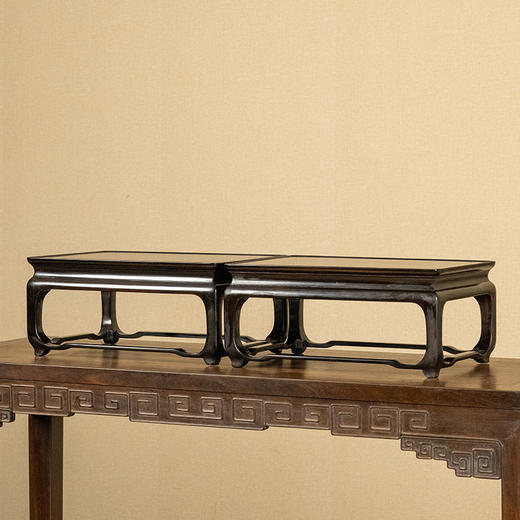 二十世纪 红木起拦水线彭牙鼓腿方形器座（一对） 商品图4