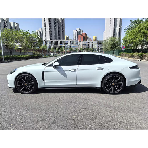 保时捷 Panamera（进口）改款 2.9T 铂金版【长租-北京】 商品图2