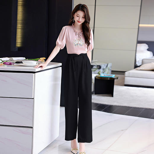 HR WHA821-69气质时尚新中式风刺绣舒适透气两件套裤 商品图3
