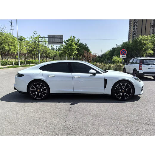 保时捷 Panamera（进口）改款 2.9T 铂金版【长租-北京】 商品图3