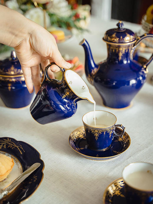 独角鹿西洋古董1879年代法国出品帝王蓝釉手绘描金下午茶套件 商品图2