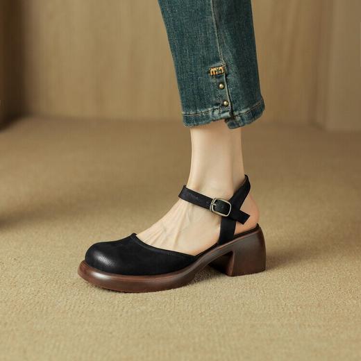 【预售5天】复古学院风轻熟简约，粗跟包头百搭休闲扣带凉鞋GP&2897 商品图1