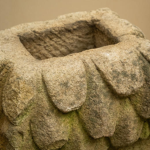 清 莲瓣纹石香炉 商品图1