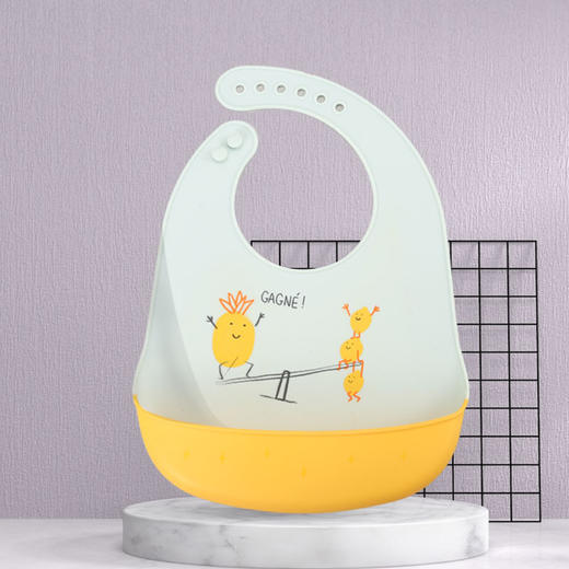 【一擦即净不脏衣！】喷油硅胶围兜婴儿饭兜防水食品级吃饭围嘴免洗儿童超薄口水 兜防脏 商品图12