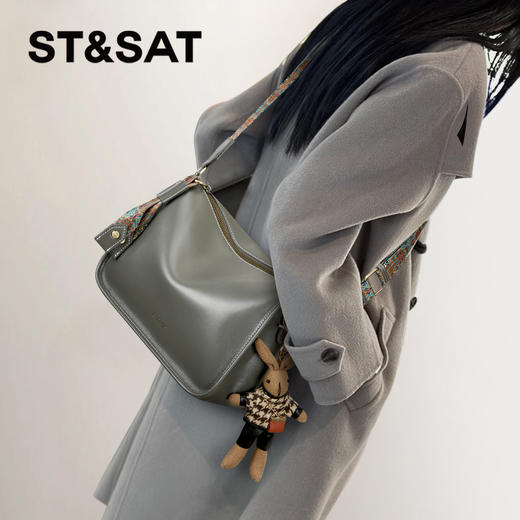 星期六高级质感百搭腋下斜跨包SS3521A417 商品图4