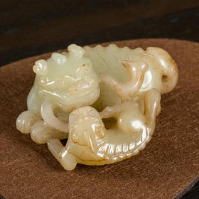 清 玉雕子母瑞兽把件