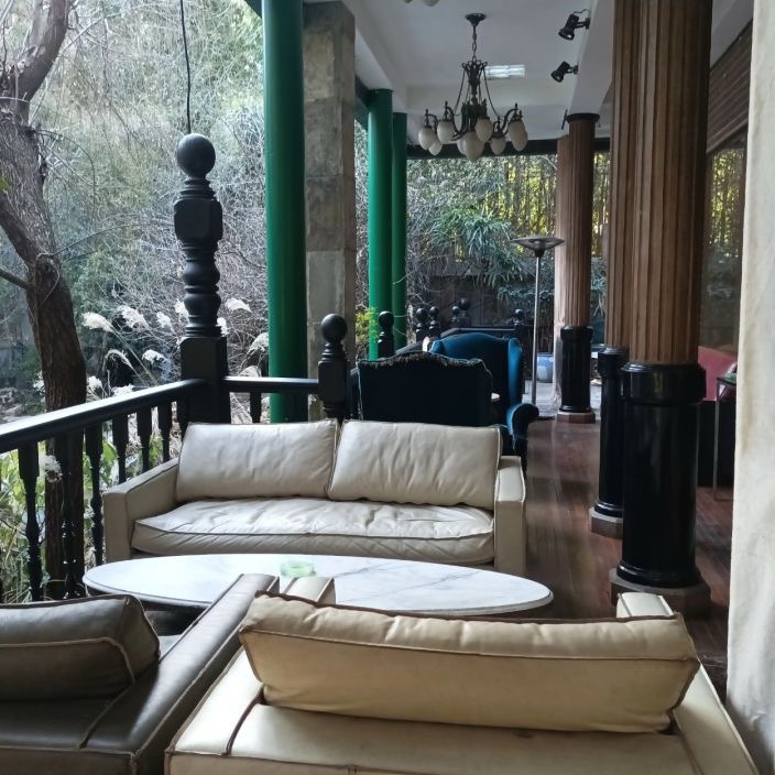 复古风格的西式建筑下洋房草坪