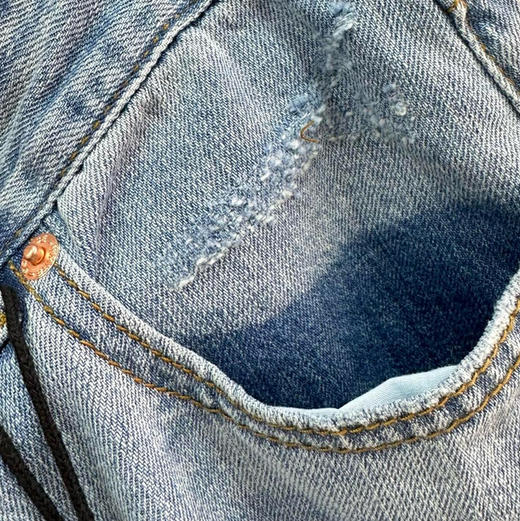【断码 捡漏】返场 原单 CON家 微泛白的复古淡蓝 很自然的微磨破做旧牛仔裤 商品图5