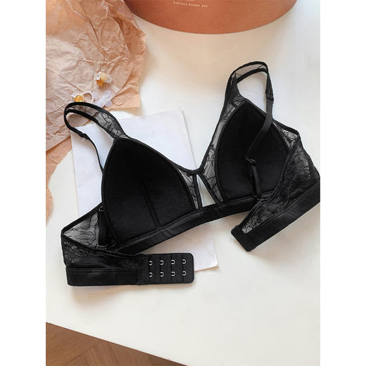 【2人成团更优惠】轻盈裸感 19姆米素绉缎 蚕丝镜花水月文胸 法式花朵蕾丝 亲肤透气 贴合身型 触感顺滑 商品图7