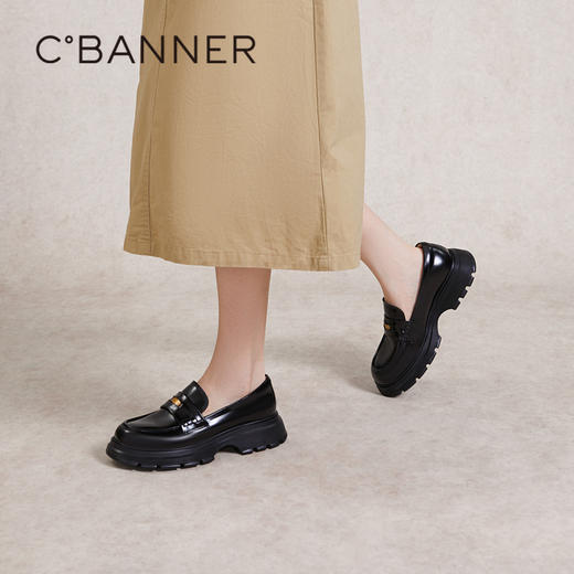 千百度女鞋春季厚底乐福鞋黑色小皮鞋英伦风豆豆鞋通勤A24125715 商品图4