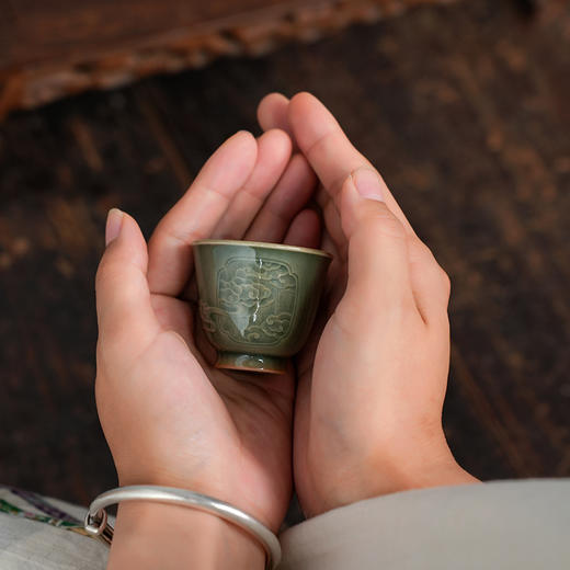 禺沐青云 严少英 祥云迷你杯手作茶杯龙泉青瓷厚釉梅子青品茗杯青瓷品杯 商品图1