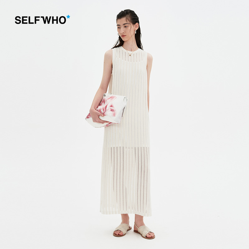 SELFWHO杏色无袖连衣裙女夏2024新款抗皱圆领宽松设计感垂感裙子