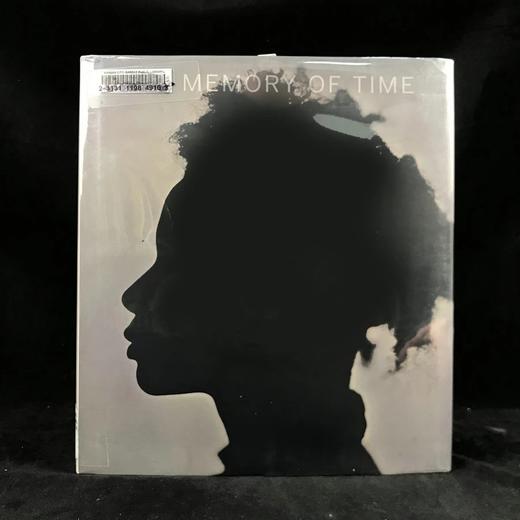 时间的记忆：美国国家艺术馆当代摄影图集 130幅插图 精装16开 商品图0