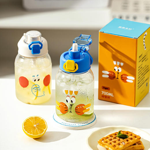 摩登主妇吸管杯子夏天饮水壶女幼儿园高颜值便携儿童上学专用水杯 商品图2