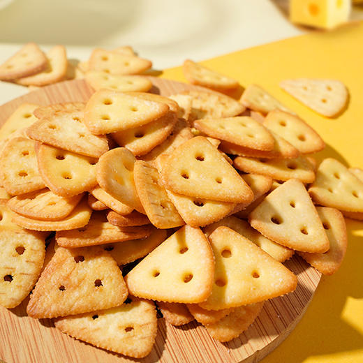 【咔滋咔！芝士三角脆饼干】每片都像泡过芝士澡，香浓芝士，咸甜酥脆，营养美味！独立包装休闲小零食小吃代餐咸味食品手指饼干 商品图2