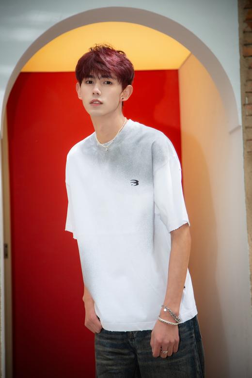 W414012992时尚做旧短袖T恤 商品图2