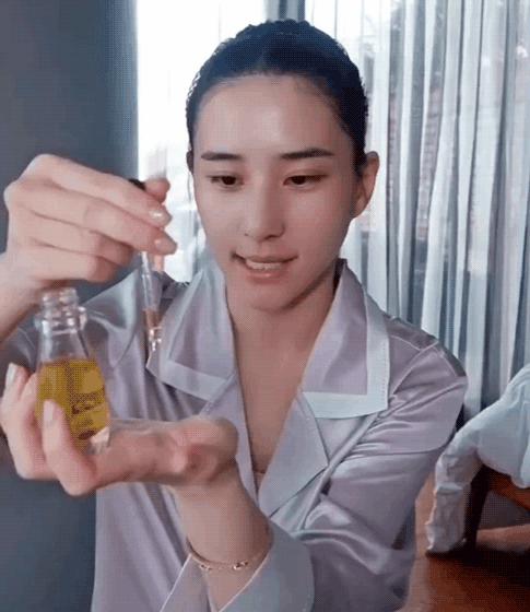 【4.27王炸割肉价】DECLÉOR蒂可丽苦橙花粹保湿精粹油4ml*3（效期至25.5）/绿橘臻萃焕采精华油4ml*3（效期至24.12） 商品图2