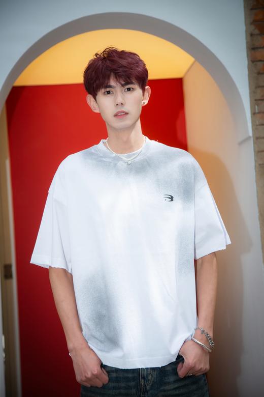 W414012992时尚做旧短袖T恤 商品图0