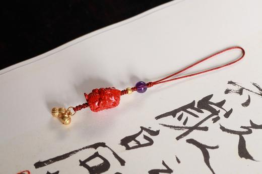 GJXJ0353°“龙”重登场｜朱砂龙手机挂件 商品图1