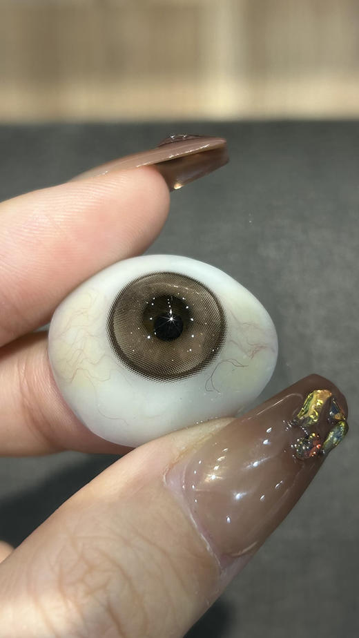 CHONOS 金光闪闪 日抛 十片 14.2mm 参考着色13.4mm 基弧8.5 含水50% 新锐国货 商品图4